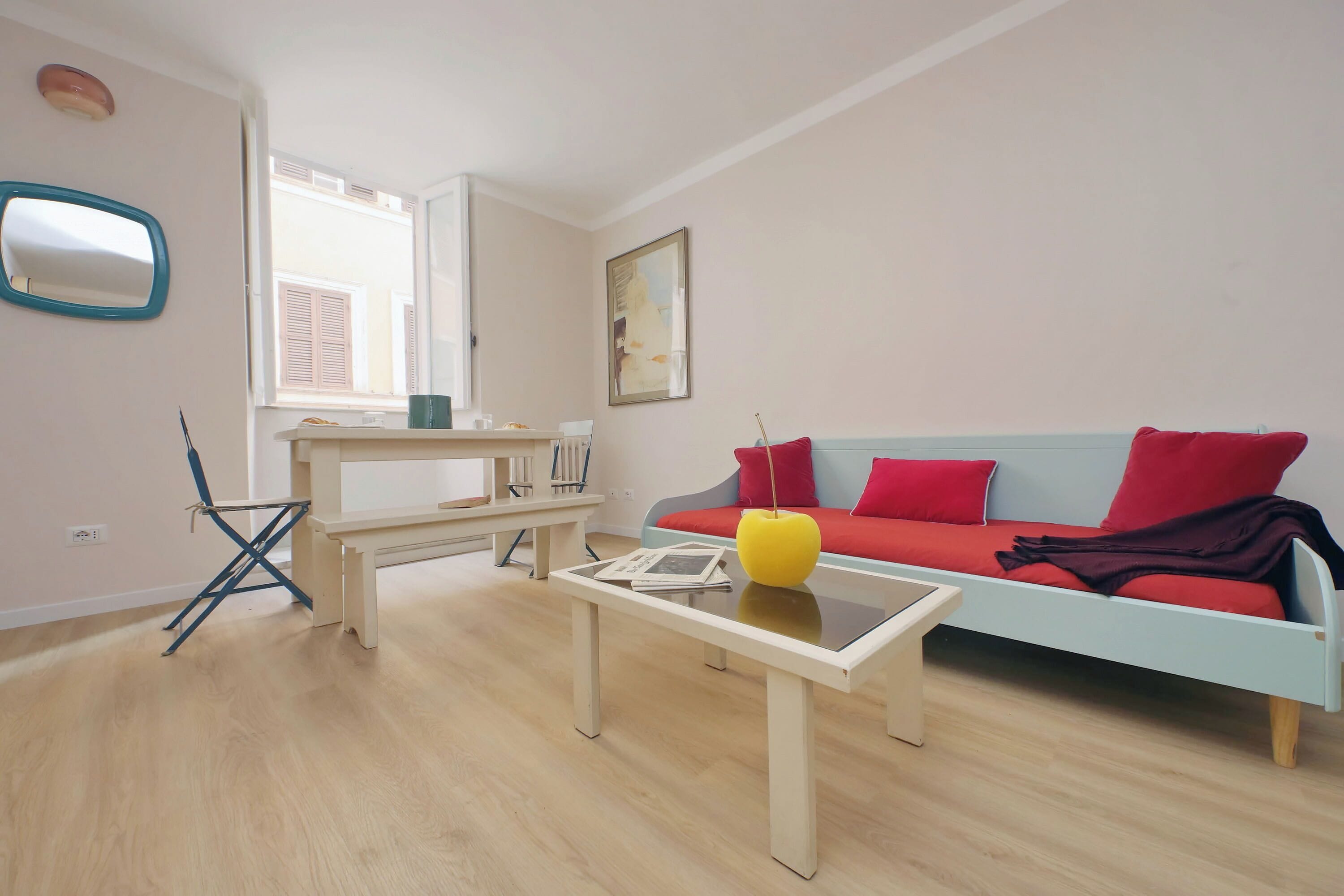 Departamento (1 Bedroom) | Área de sala de estar | Televisión de pantalla plana de 32 pulgadas con canales por cable 