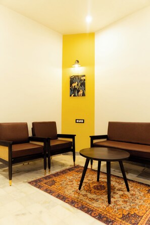 Premium Room | Living area - Bingo Botique (Alwar)