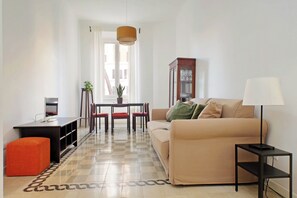 Apartment (1 Bedroom) | Living area | TV - Taranto 95 (Rome)