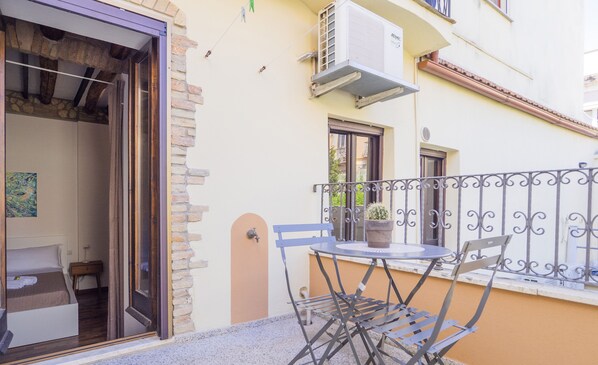 Outdoor dining - Giardini 47 - Morada (Cagliari)