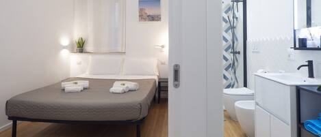 1 soverom, strykejern/-brett, wi-fi (inkludert) og sengetøy