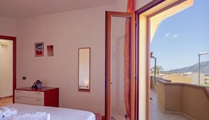 1 Schlafzimmer, Bügeleisen/Bügelbrett, Bettwäsche