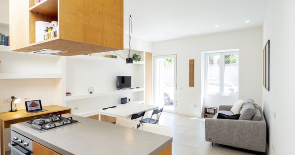 Fridge, microwave, oven, stovetop - Giardini 62 - Morada (Cagliari)