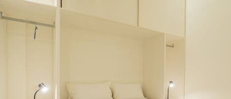 1 chambre, fer et planche à repasser, Wi-Fi gratuit, draps fournis