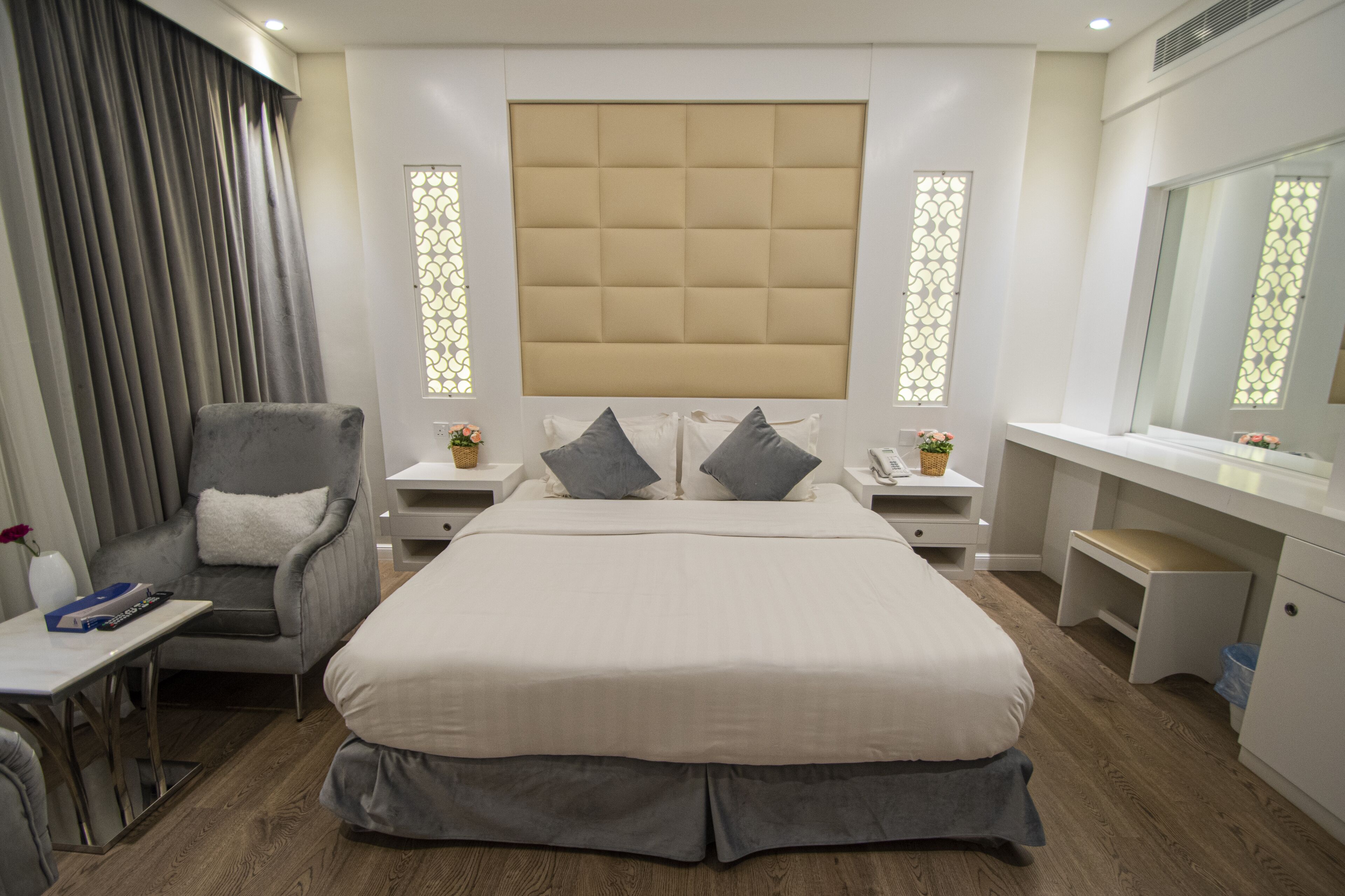 Juniorrum - utsikt mot staden | Sängtillbehör av högsta kvalitet och bäddmadrasser