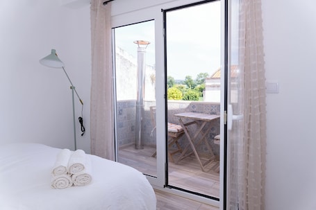 2 bedrooms, iron/ironing board, free WiFi, bed sheets. Casa Alagoa