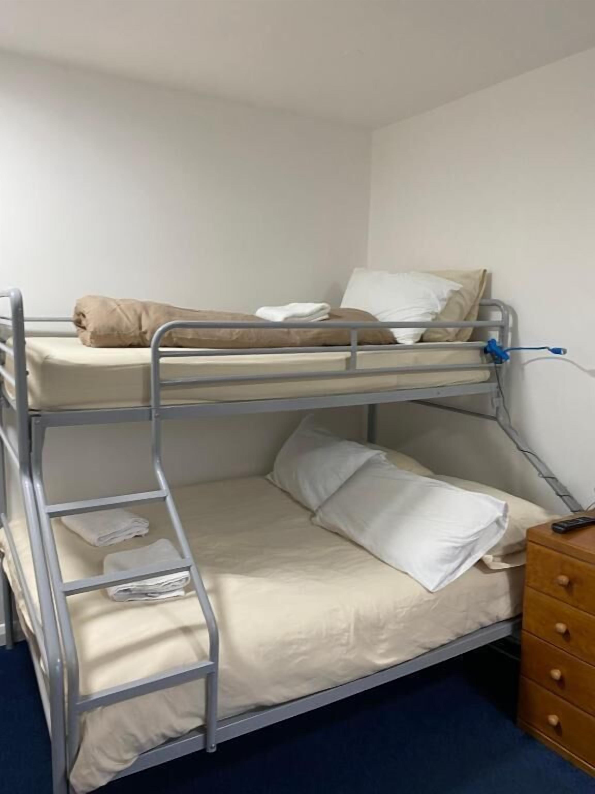 Family room with the bathroom room 27 | Iron/ironing board, free WiFi