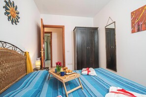 3 habitaciones, wifi gratis y ropa de cama 