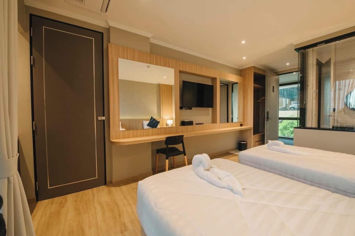 Standard Twin Room