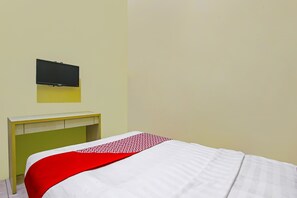 Standaard tweepersoonskamer | Een bureau, gratis wifi, beddengoed
