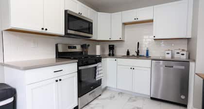 New Charloe Court 3 Bed Family House