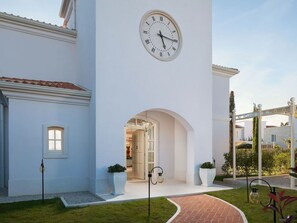 Exterior - Beautiful private villa for 8 people with private pool, A/C, WIFI, TV, terrace and pets allowed (Umag)