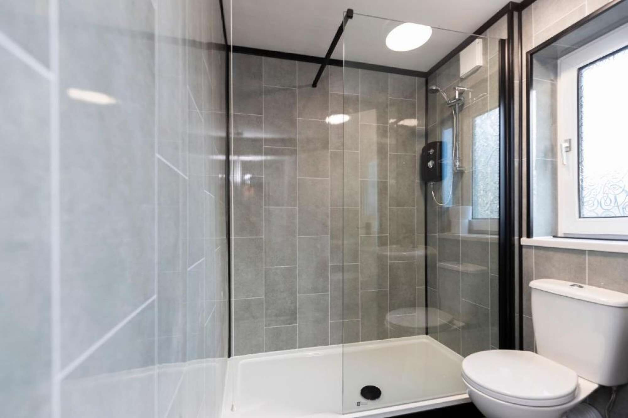 Shower, towels
