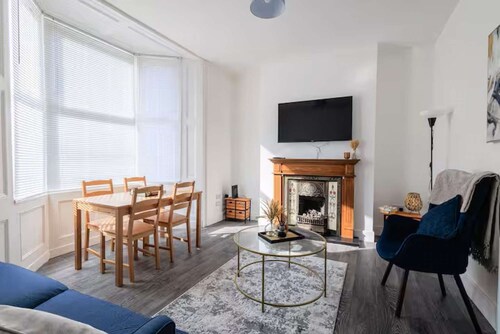 Fabulous 6 bedroomed, all en-suite accommodation