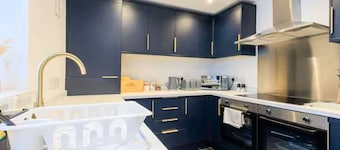 Fabulous 6 bedroomed, all en-suite accommodation