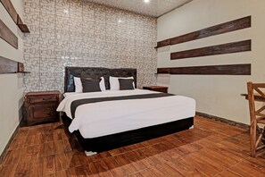 Deluxe Double Room - Capital O 92276 Hotel Pesona Gunung (Getasan)