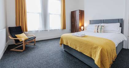 5 Bedroom House in Hartlepool