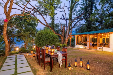 Interior. Moustache Select Naukuchiatal By the Lake