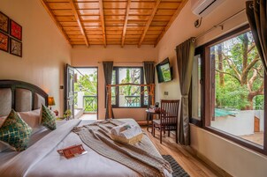 Superior Double Room with Lake View | Free WiFi