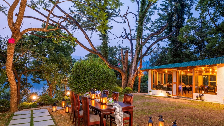 Moustache Select Naukuchiatal