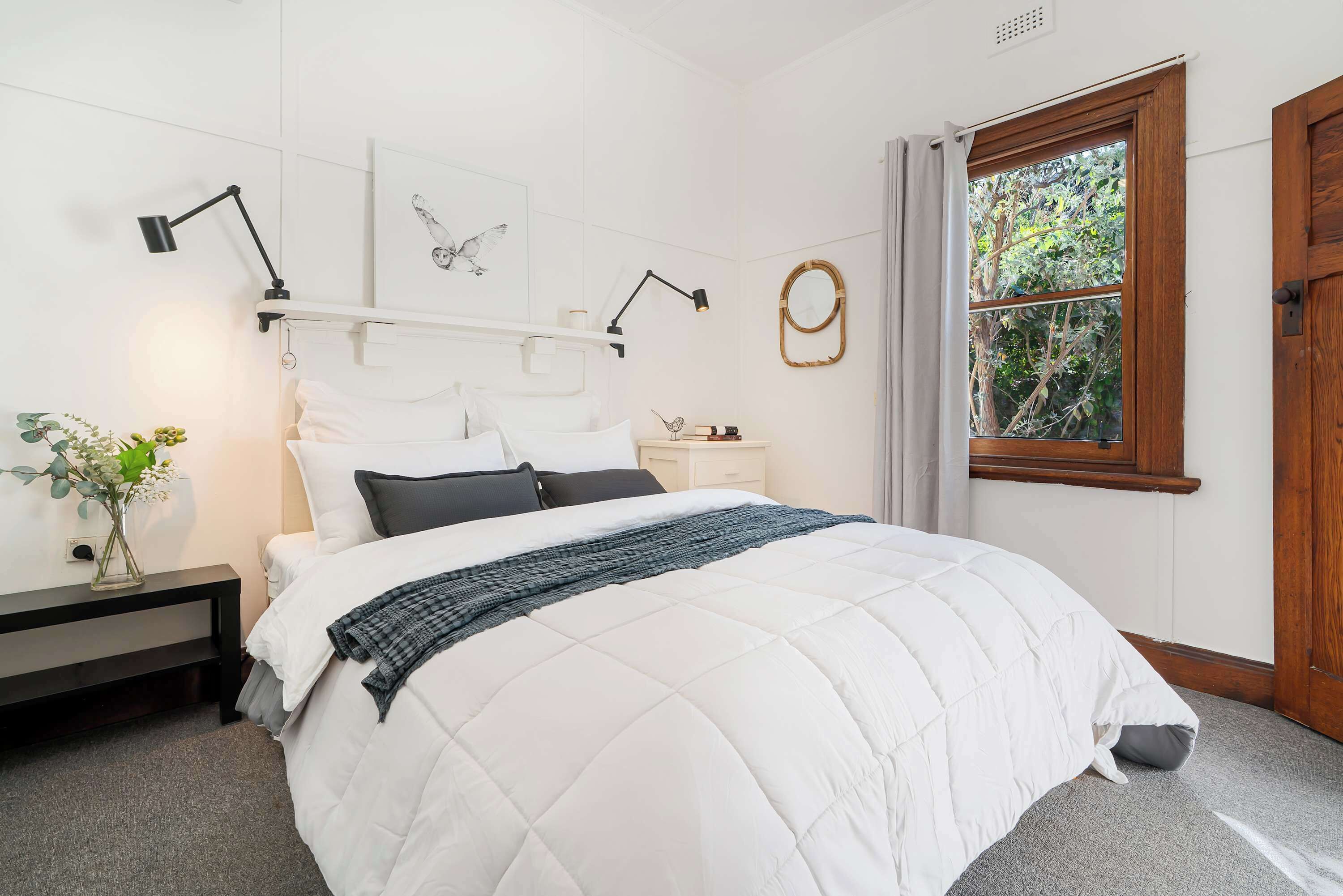 2 Schlafzimmer, Schreibtisch, Bügeleisen/Bügelbrett, Reisekinderbett