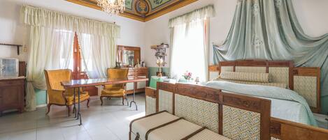 1 bedroom, desk, free WiFi, bed sheets