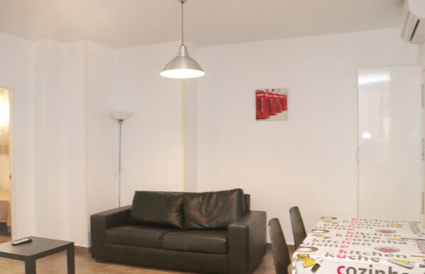 TV - Apartamento Canario II (Conil de la Frontera)
