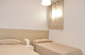 2 bedrooms, WiFi, bed sheets