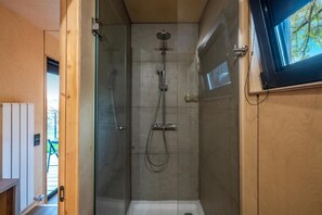 Shower, hair dryer, bathrobes, slippers