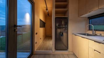 Comfort Twin Room | Living area | TV