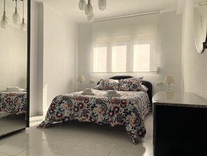 3 habitaciones, tabla de planchar con plancha y wifi gratis