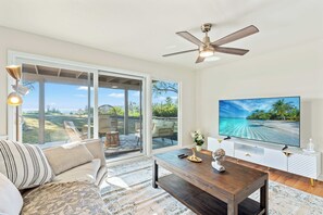 TV - Spacious Retreat with Scenic Mountain Views (North Tustin)