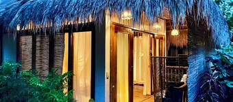 Budget Studio with Kitchen – 4 Min to Beach