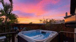 Terrace/patio - Modern Luxury | Hot Tub | 4 Blocks to Mission Bay! (San Diego)
