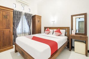 Quarto casal standard | 1 quarto, roupa de cama