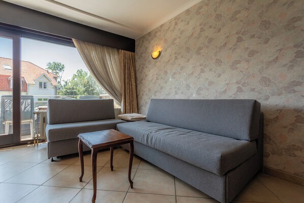 Living room - Well-kept Sunny Flat With sun Terrace (Koksijde)
