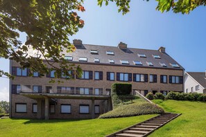 Exterior - Well-kept Sunny Flat With sun Terrace (Koksijde)