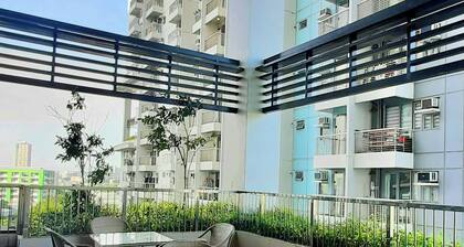 2br Unit at Asmara Near St Lukes Medical Center