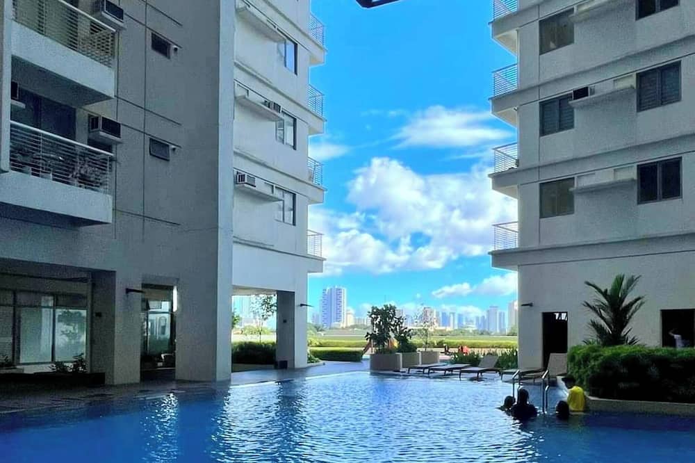 2br Unit at Asmara Near St Lukes Medical Center