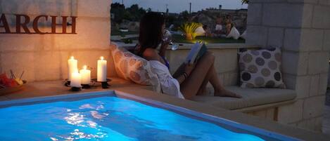 Villa, 2 Schlafzimmer, eigener Pool, Gartenblick | Pool