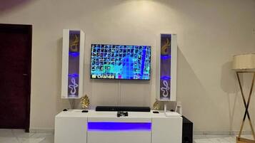 Apartment, 1 Bedroom | Room amenity