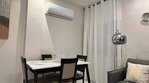 Apartment, 1 Bedroom | Dining