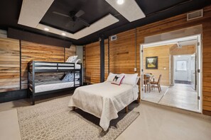 3 chambres, fer et planche à repasser, lit parapluie, Wi-Fi