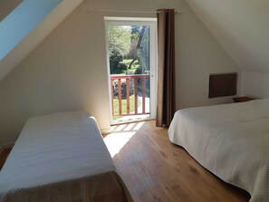 1 chambre, fer et planche à repasser, Wi-Fi, draps fournis