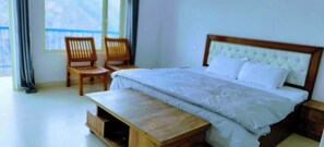 Free WiFi, bed sheets - The Yamuna Deck Resort and Cafe (Dhanaulti)