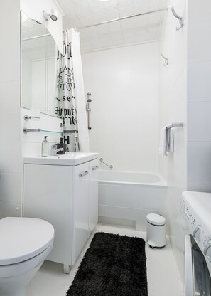 Lägenhet - utsikt mot staden | Badrum