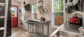 Chic Tiny Cabin | Modern and Cozy Retreat for Two