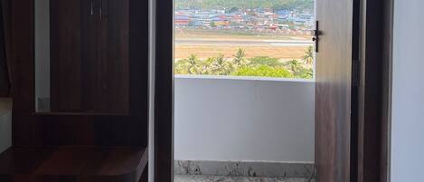 Deluxe Room, City View | Desk, laptop workspace, free WiFi