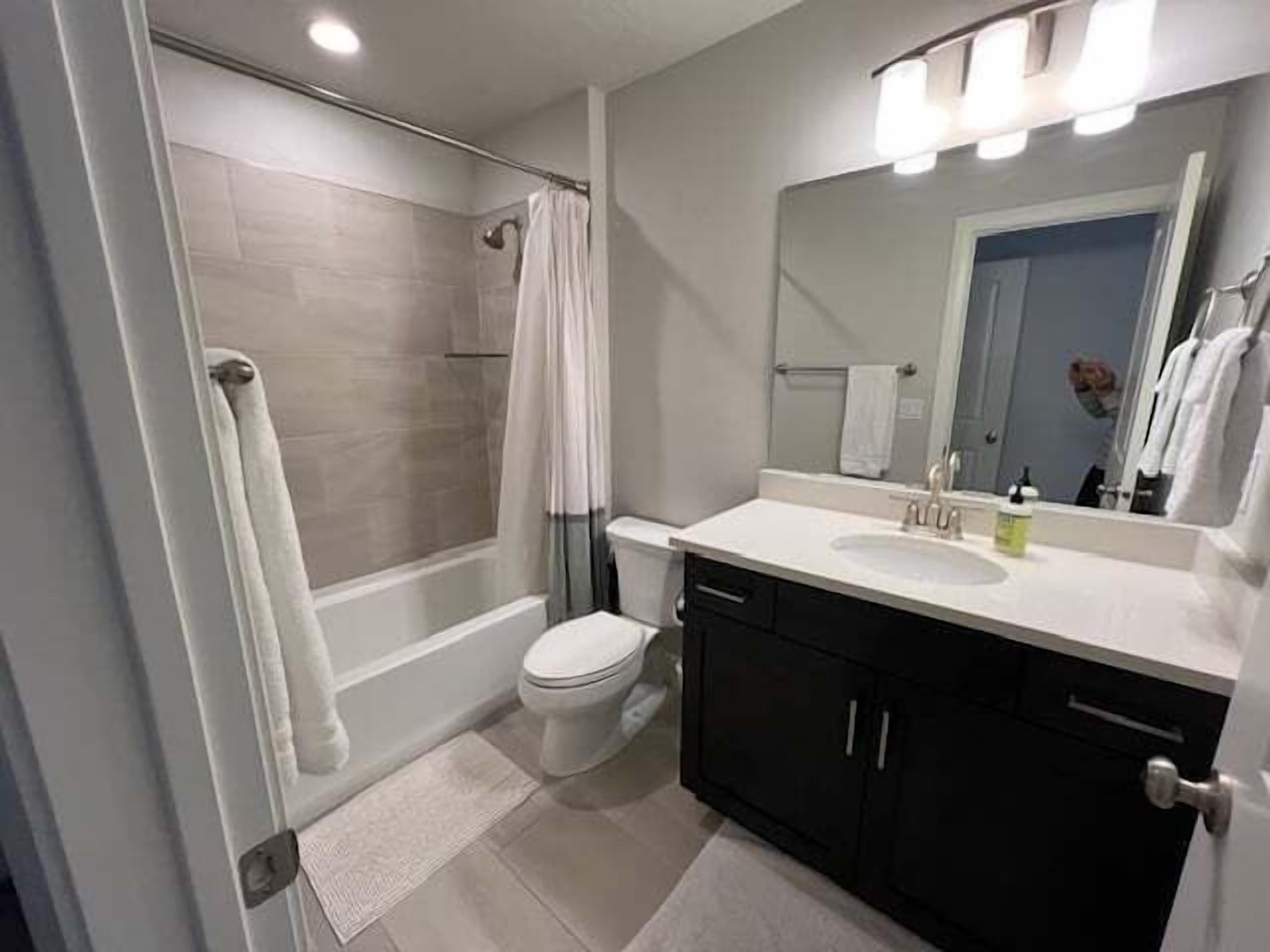 Shower, towels