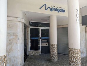 Exterior detail - 2Qtos | 59m2 | 55" TV | Near mall | Near metro 102 (Rio de Janeiro)